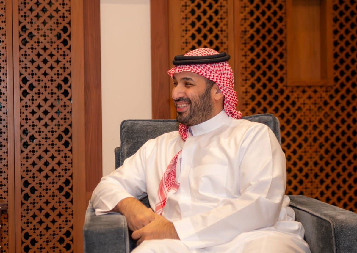 رييس لتعزيز العلاقات الثناييه